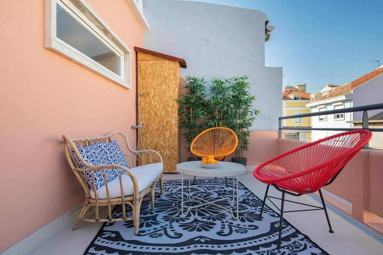 Lovelystay - Sunny 1Bdr Apartment W/Terrace Lisbon Portugal