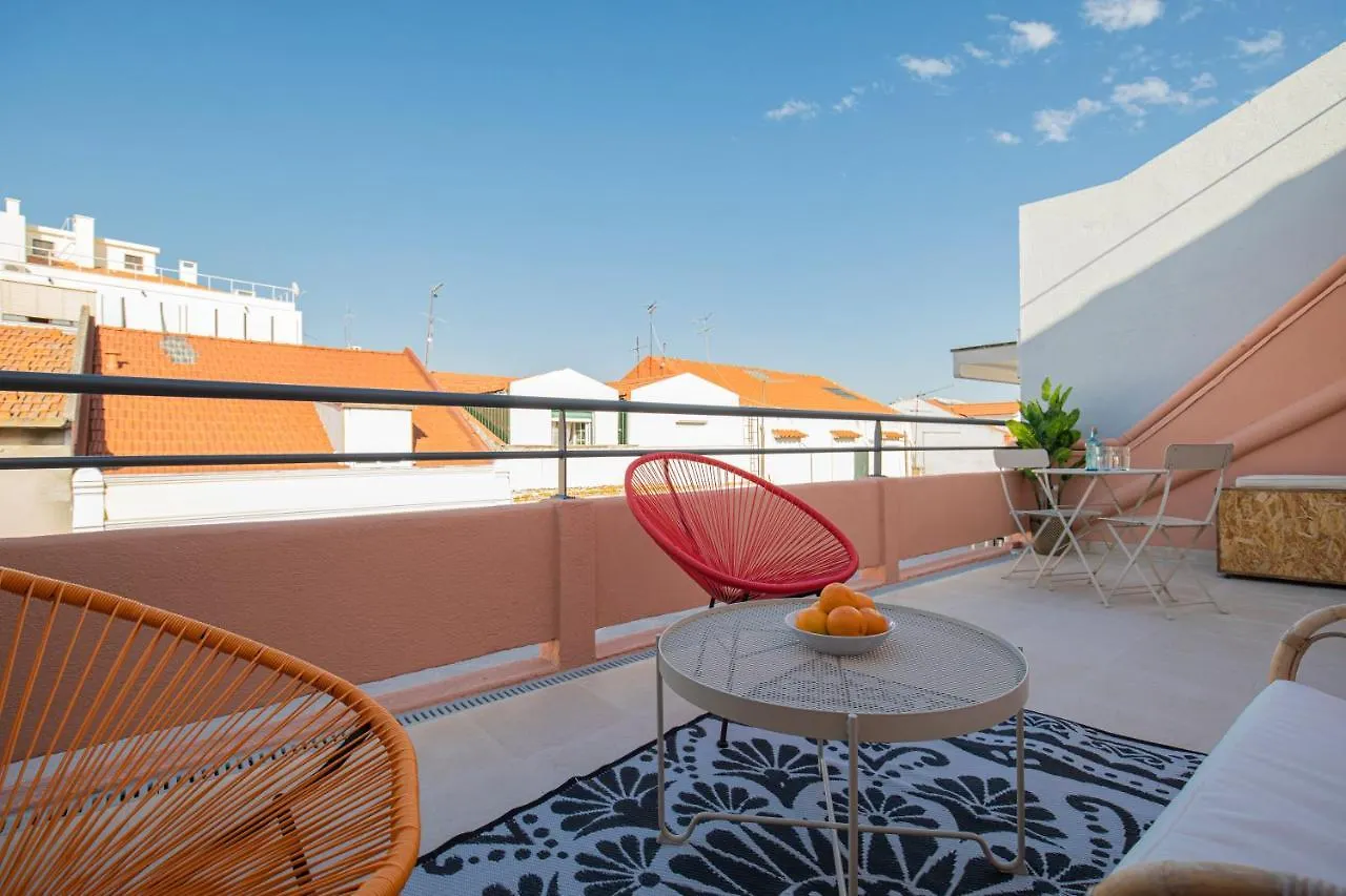 Lovelystay - Sunny 1Bdr Apartment W/Terrace Lisbon Portugal