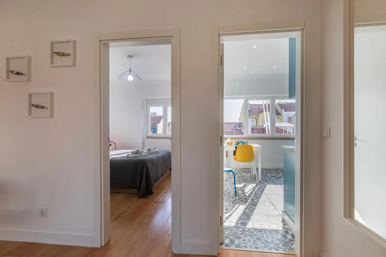 Lovelystay - Sunny 1Bdr Apartment W/Terrace Lisbon